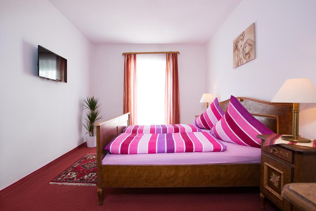 Gasthof Zum Lamm Hotel Garmisch-Partenkirchen Quarto foto