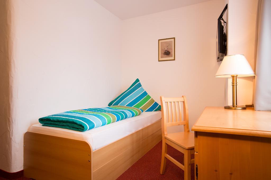 Gasthof Zum Lamm Hotel Garmisch-Partenkirchen Quarto foto
