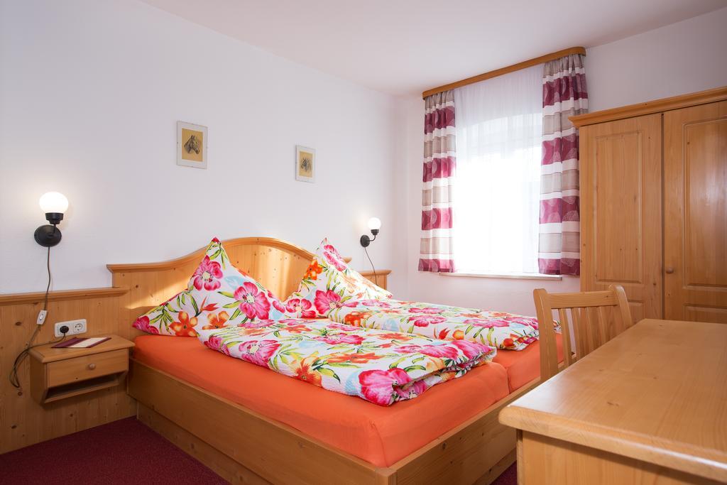 Gasthof Zum Lamm Hotel Garmisch-Partenkirchen Quarto foto